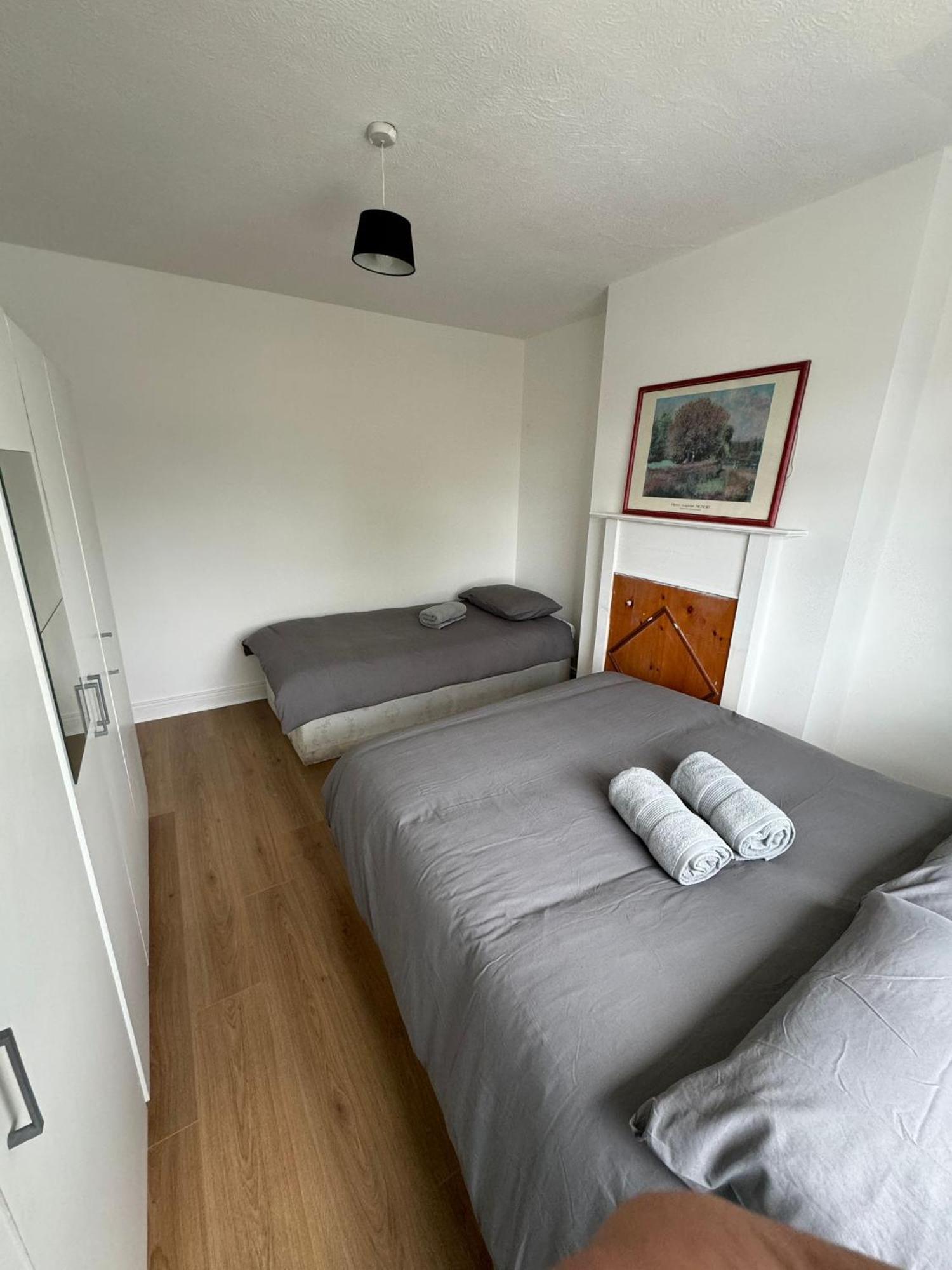 Nice Triple Room At 2 Iveragh Rd-7 都柏林 外观 照片