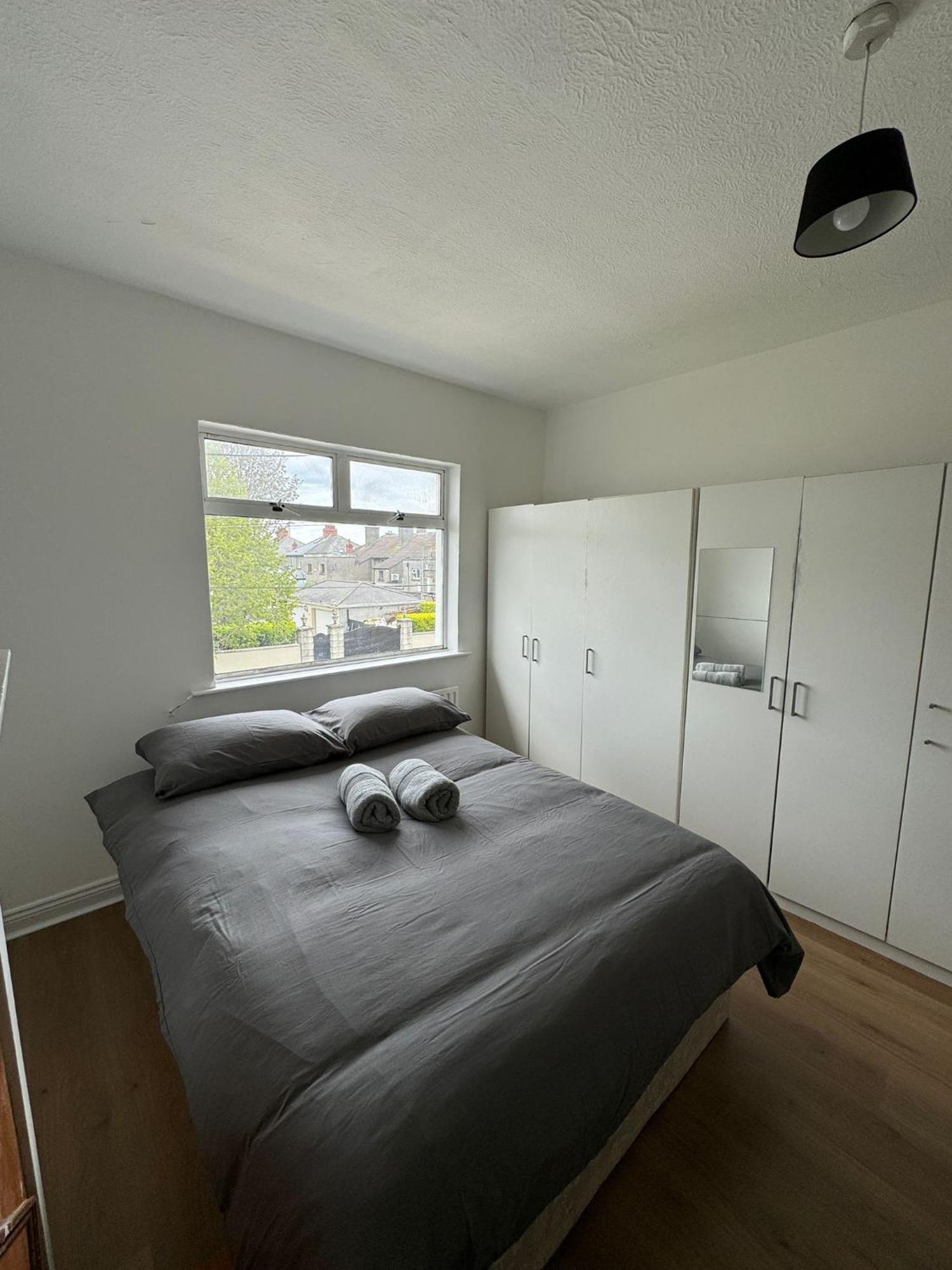 Nice Triple Room At 2 Iveragh Rd-7 都柏林 外观 照片