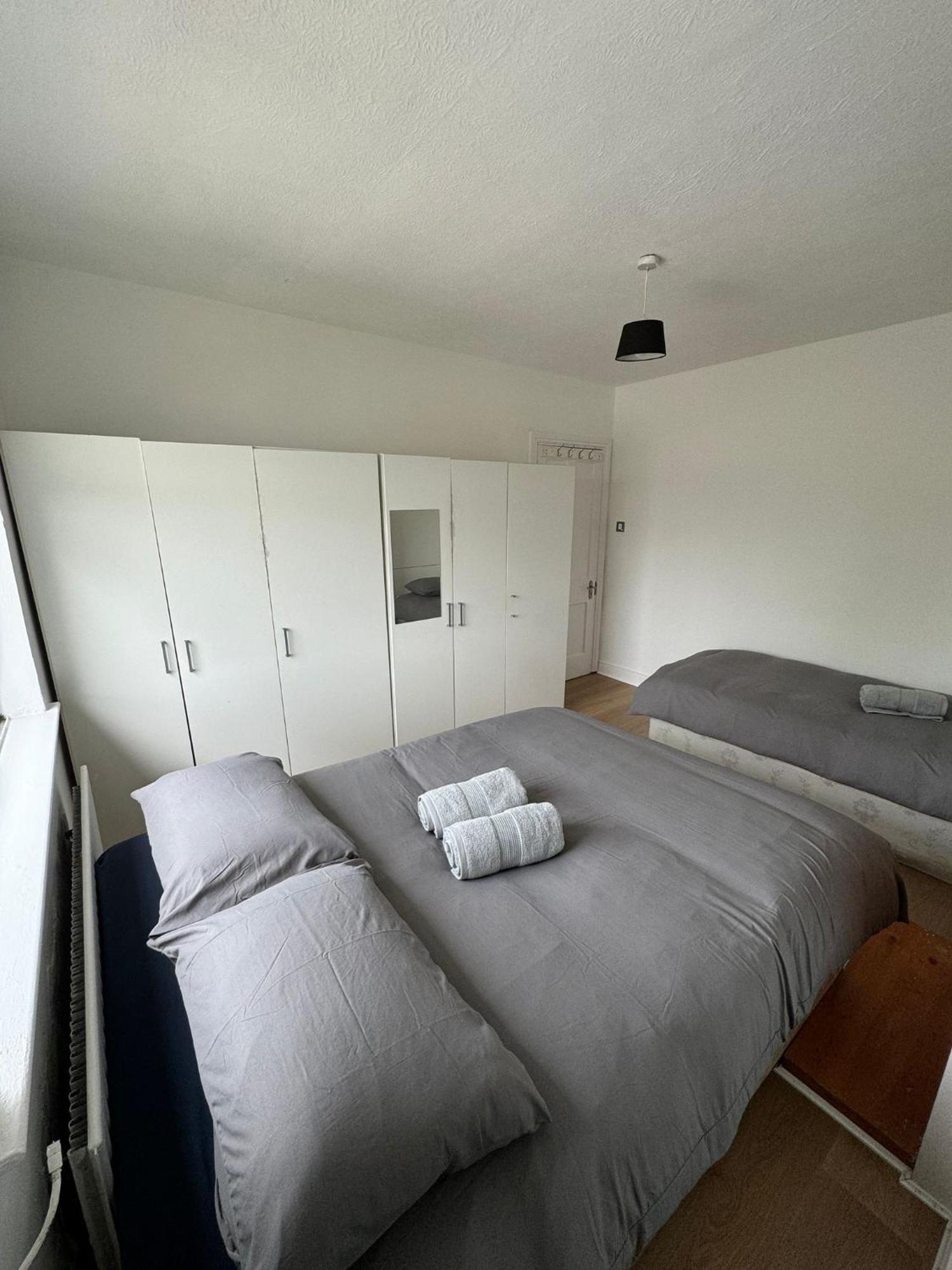Nice Triple Room At 2 Iveragh Rd-7 都柏林 外观 照片